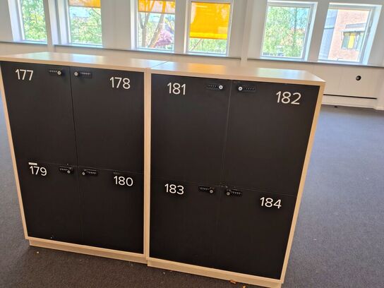 Fire lockers med hver fire rum 