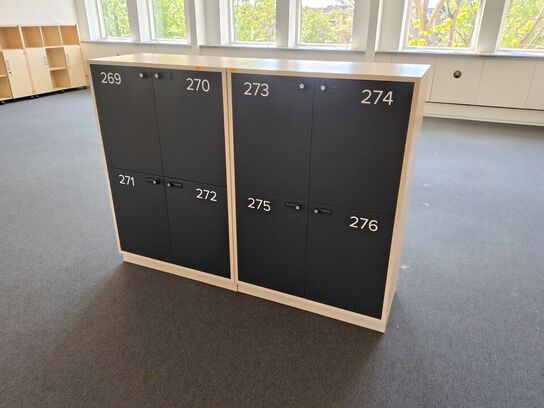 To lockers med hver fire rum 