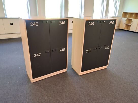 To lockers med hver fire rum 