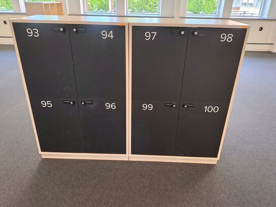 Fire lockers med hver fire rum 