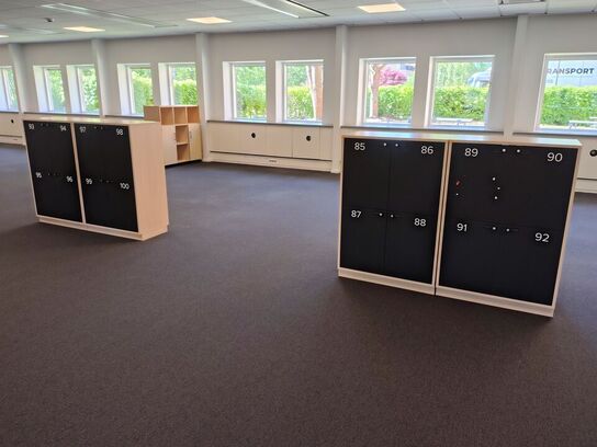Fire lockers med hver fire rum 