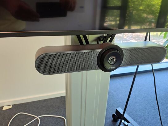 Mødeskærm med stativ SAMSUNG  65"