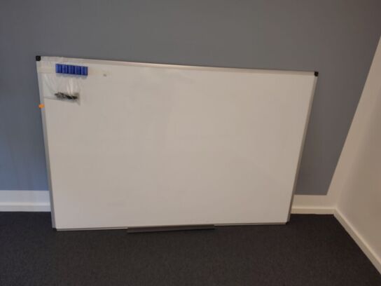 Whiteboard på stativ 