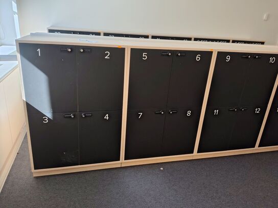 Fire lockers med hver fire rum 