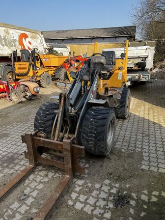 Kompakt hjullæsser GIANT V451TXTRA