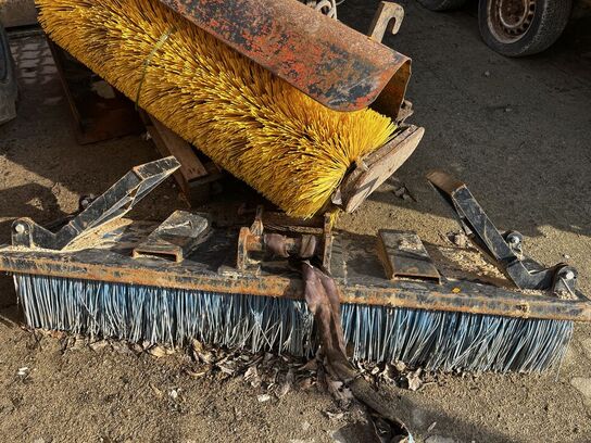 Koste og skovl til traktor