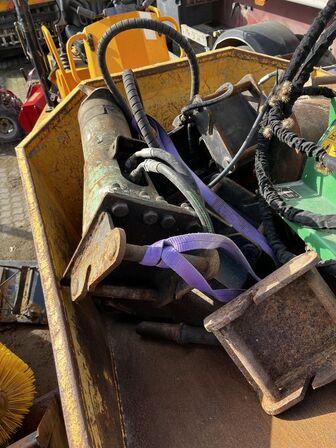 Hydraulisk slagleklipper m. Skovle og mejsel  BERNARDS BAUMASCHINEN CXF600