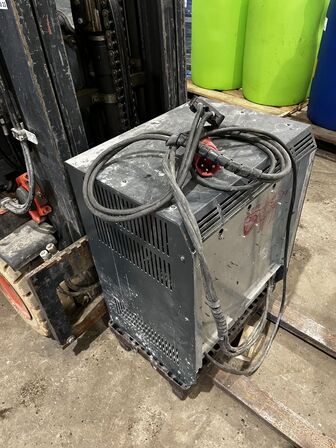 Gaffeltruck m. Lader LINDE E16