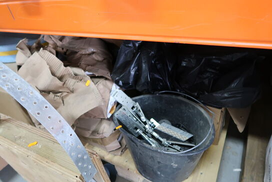 Div. Varelager bl.a. beslag SIMPSON StrongTie m.m.