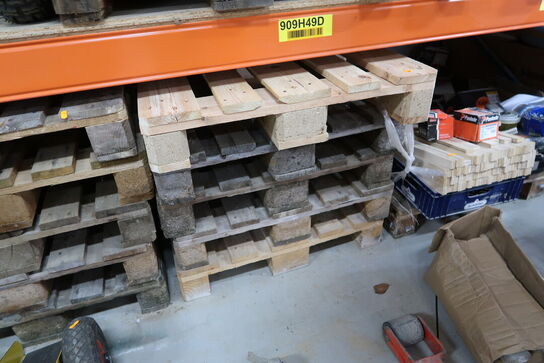 10 stk. EURO-paller samt palle med div. Søm, skruer m.m.