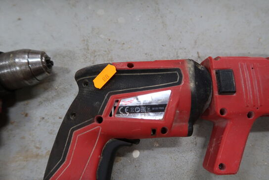 2 stk. akku håndværktøj MILWAUKEE M18 FSG, M18 CBEB