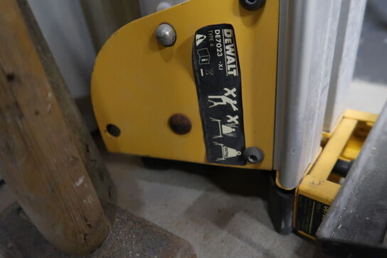 Arbejdsbord DEWALT DE7023-XJ