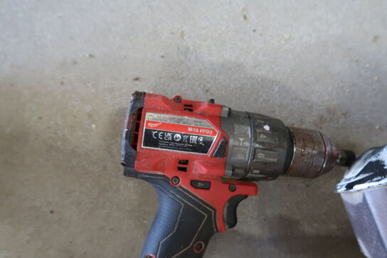 3 stk. akku håndværktøj MILWAUKEE M18 FSAG125X, M18 BOS125, M18 FPD3