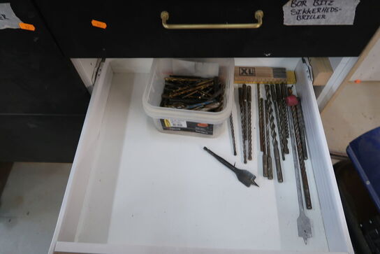 Div. Malerudstyr, bor, bits m.m.