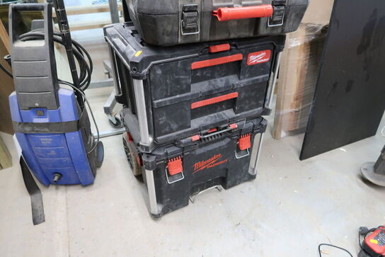 Værktøjskasser på vogn MILWAUKEE