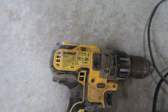 Akku bore/skruemaskine DEWALT DCD791 med batteri og lader