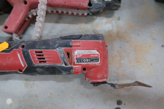 2 stk. akku håndværktøj MILWAUKEE M18 BMT, M18 FSG