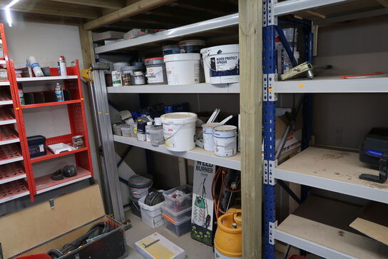 2 fag lagerreoler uden indhold (læs beskrivelse)