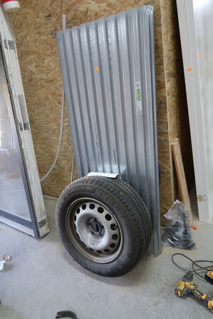 Dæk samt tagplader LEWIS