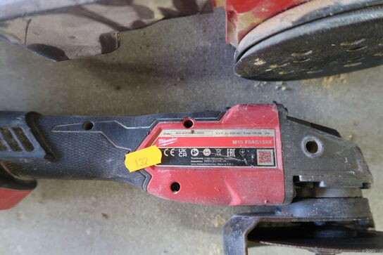 3 stk. akku håndværktøj MILWAUKEE M18 FSAG125X, M18 BOS125, M18 FPD3