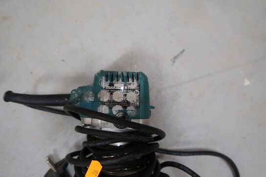 Overfræser MAKITA RT0702C