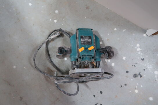 Overfræser MAKITA RP0900