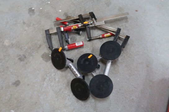 2 stk. glasløftere samt skruetvinger