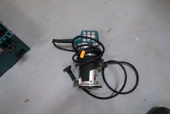 Overfræser MAKITA RT0702C
