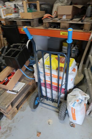 Sækkevogn med indhold