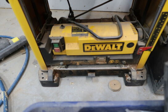 Tykkelseshøvl DEWALT DW733-QS