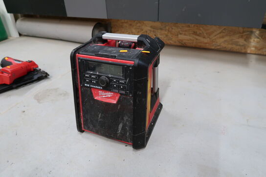 Arbejdsradio MILWAUKEE M18 RC