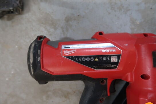 Akku sømpistol MILWAUKEE M18 FFN