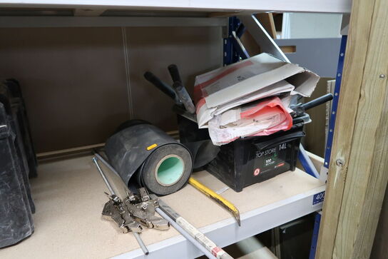 Kabeltromle, div. Værktøjskasser, 2 stk. batterier, reb m.m.