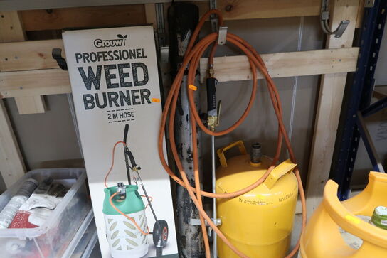 2 stk. gasflasker med div. Ukrudtsbrændere