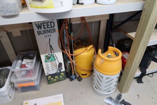 2 stk. gasflasker med div. Ukrudtsbrændere