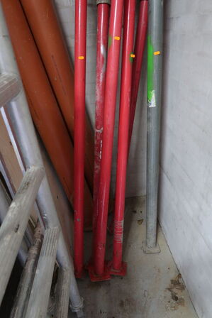 Div. Forskallingsstøtter