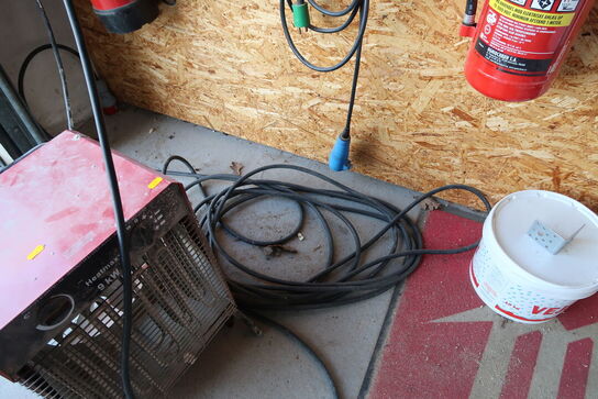 Varmeblæser samt forlængerledning