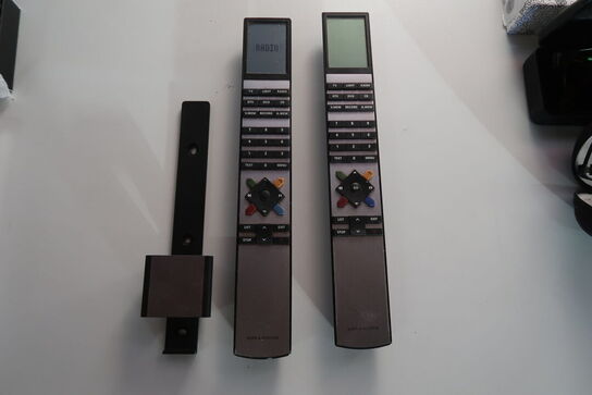 2 stk. Bang & Olufsen fjernbetjeninger MOMSFRI