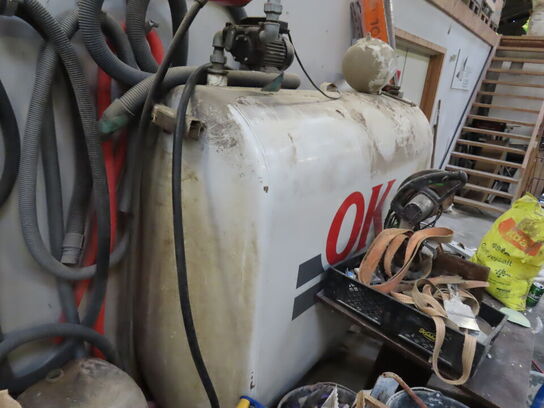 Dieseltank med pumpe