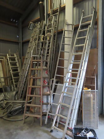 Stiger (alle på billederne)