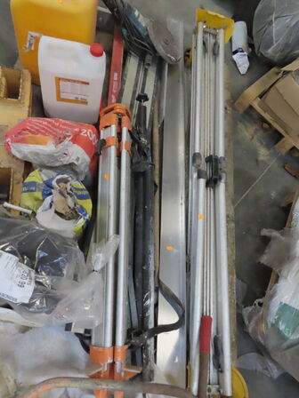 Palle med diverse værktøj