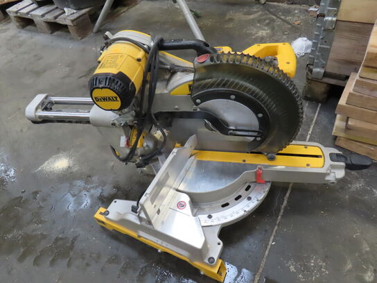 Kap-geringssav DEWALT DWS780