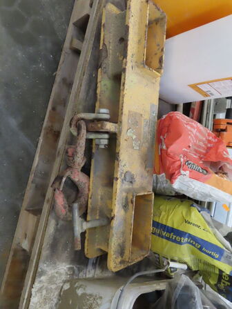 Palle med diverse værktøj