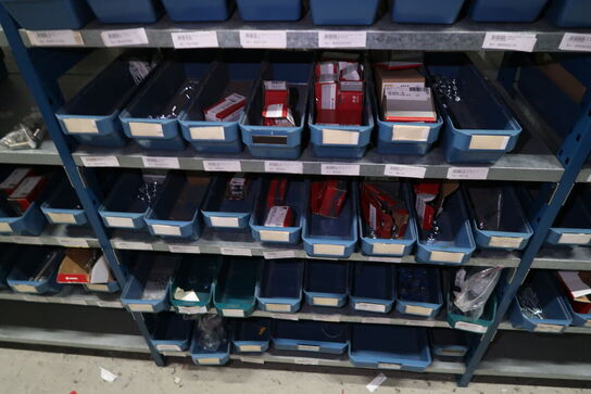 Div. Varelager, bolte, skæreskiver m.m.