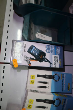 batteritester samt 2 akbler RING