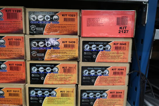 Hylde med div. Tagboks tilbehør 