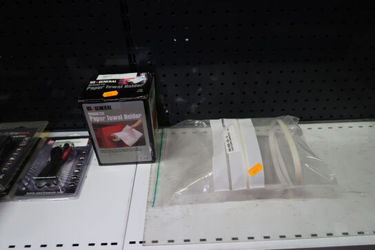 Sæbedispenser, div. Værktøj m.m.