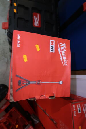 Akku arbejdslampe MILWAUKEE M18 SAL2