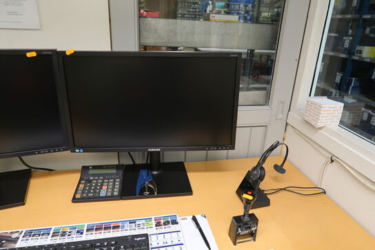 2 stk. computerskærme SAMSUNG S24C450, computer, tastatur, mus, headset