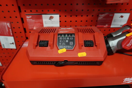 Dobbeltlader MILWAUKEE M12-18 FC